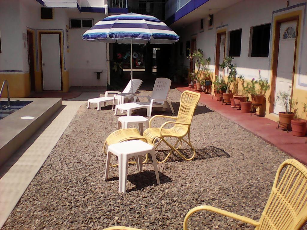 Hotel Sarabi Barra de Navidad Εξωτερικό φωτογραφία