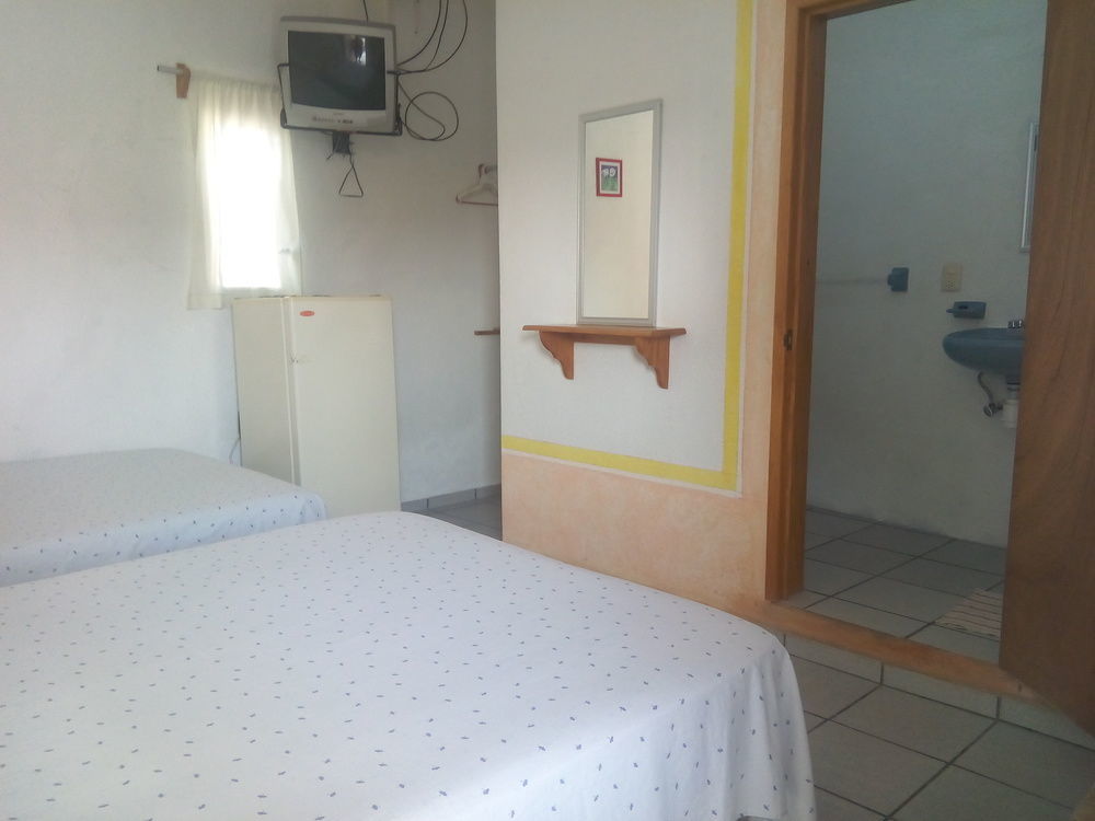 Hotel Sarabi Barra de Navidad Εξωτερικό φωτογραφία