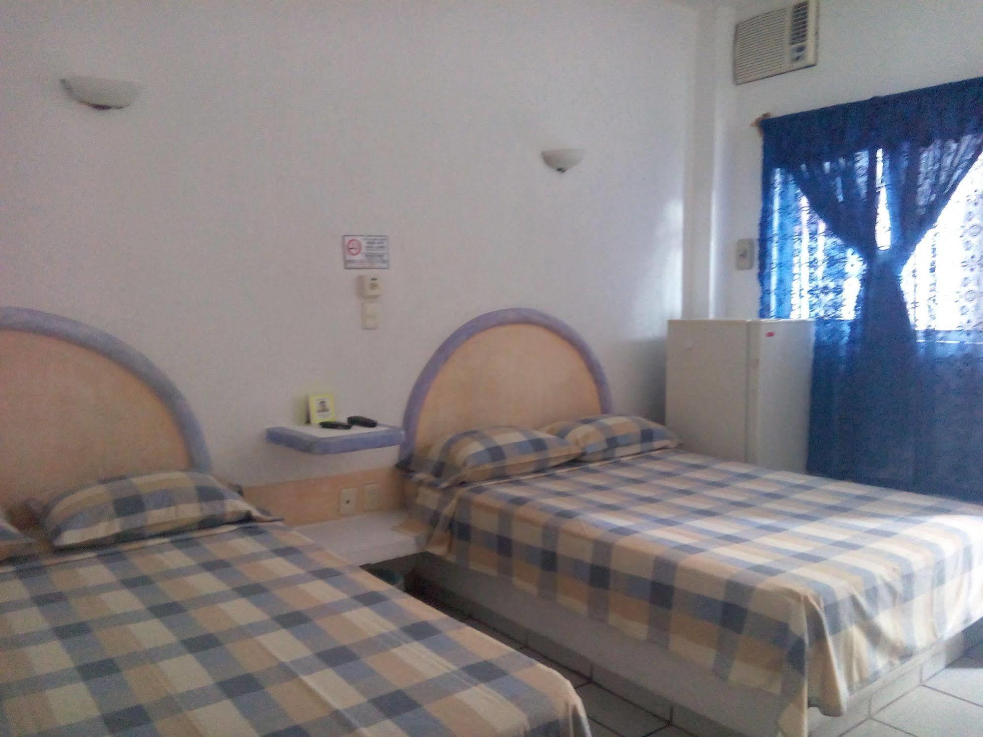 Hotel Sarabi Barra de Navidad Εξωτερικό φωτογραφία