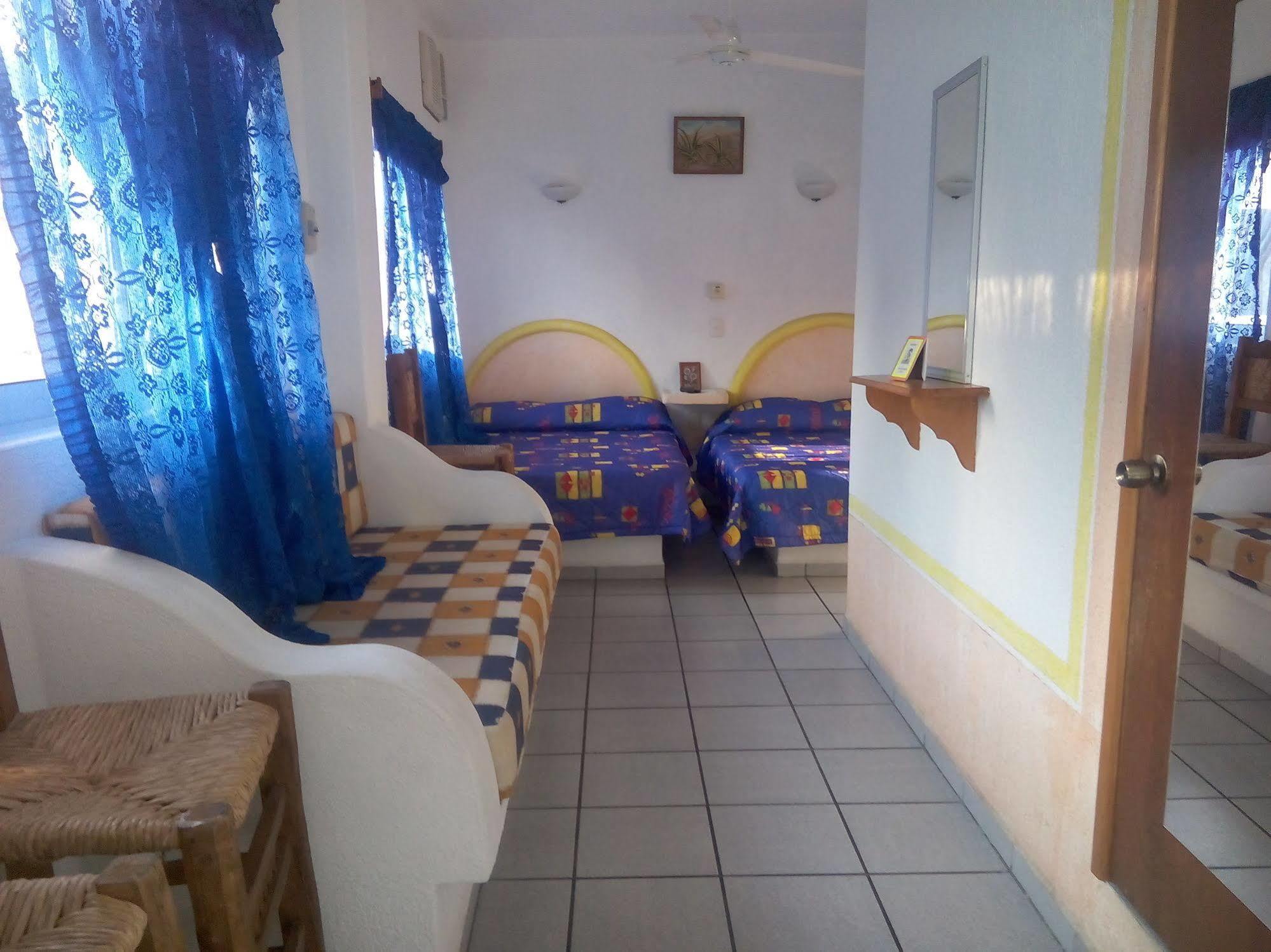 Hotel Sarabi Barra de Navidad Εξωτερικό φωτογραφία