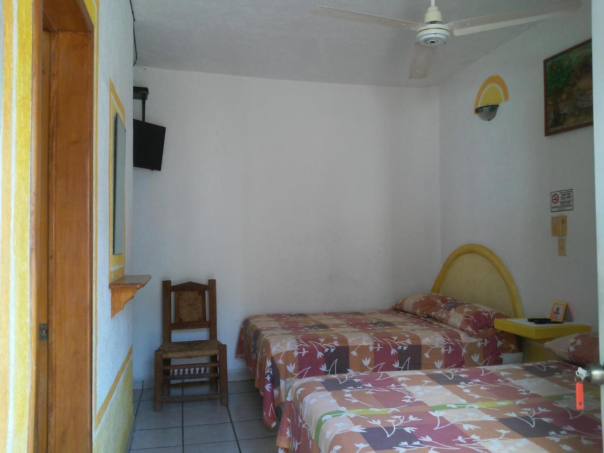 Hotel Sarabi Barra de Navidad Εξωτερικό φωτογραφία